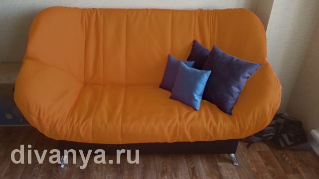 Мягкий диван клик-кляк Бриз Тедди. Цена от 23500 рублей.
